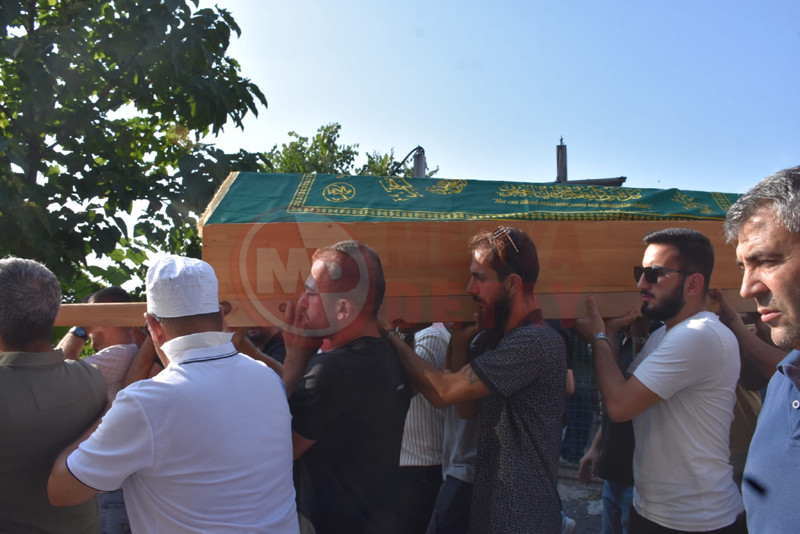 Kazad Olan Surucu Cenaze5