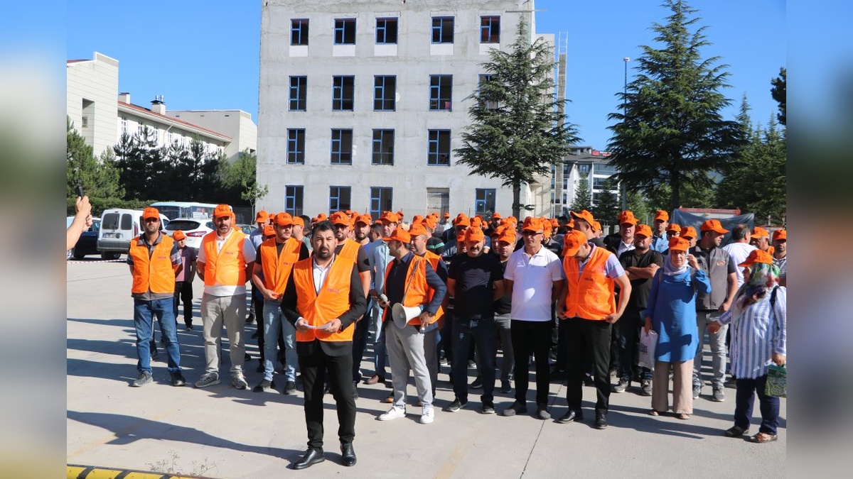 Bolu İl Özel İdaresi işçileri, zam teklifini protesto etti
