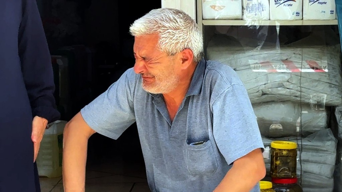 avcılar'da iş yeri yangını: Panik anları kamerada