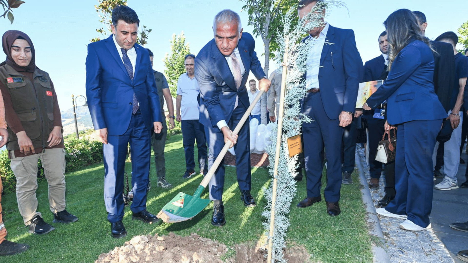 bakan-ersoy-19.png