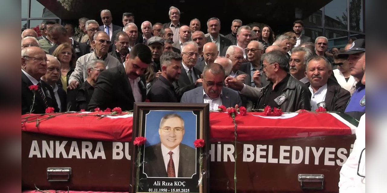 Ankara'da Eski CHP'li Belediye Başkanı Ali Rıza Koç'un Cenaze Töreni Düzenlendi