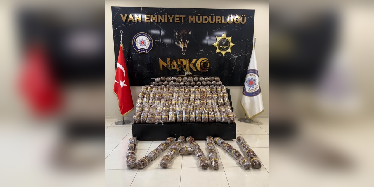 Van'da 84 Kilo Esrar Ele Geçirildi, 2 Şüpheli Tutuklandı