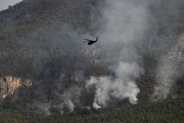 4 noktada alevlerle mücadele sürüyor