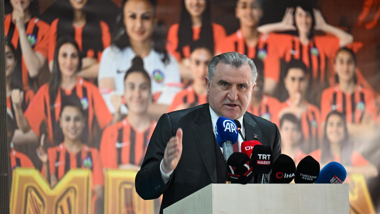 osman-askin-bak-2346006.jpg
