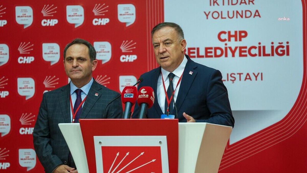 Zeybek: Erdoğan'ın kutlama görüntüleri kaybetmeyi hazmedemeyen bir iktidarın ibretlik öyküsüdür