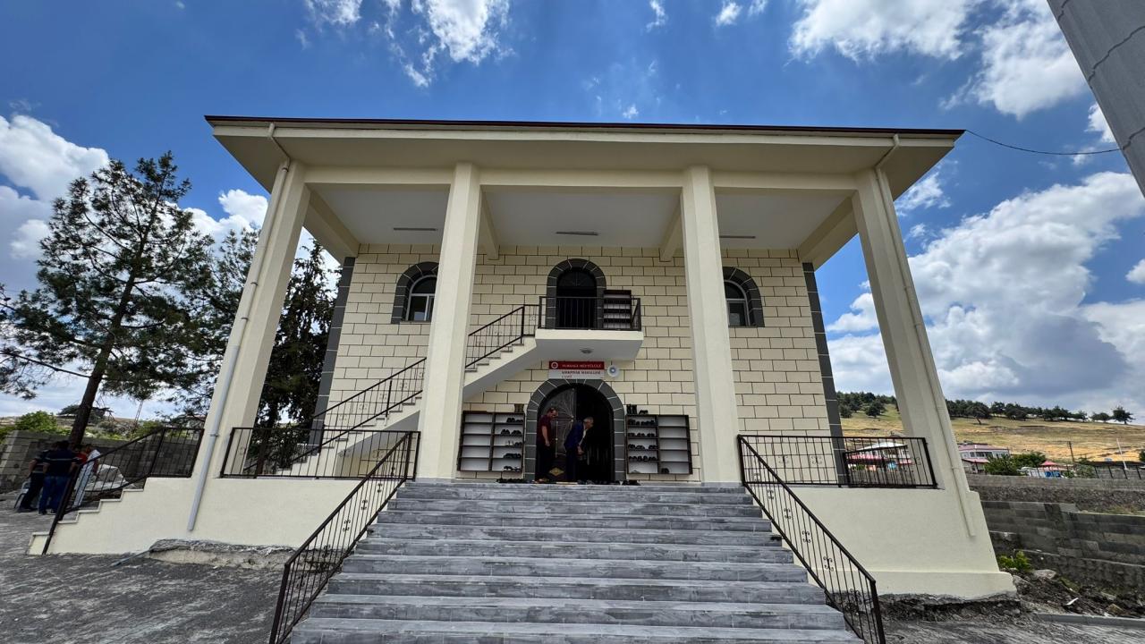 nurdagi-deprem-camiaa-2366084.jpg
