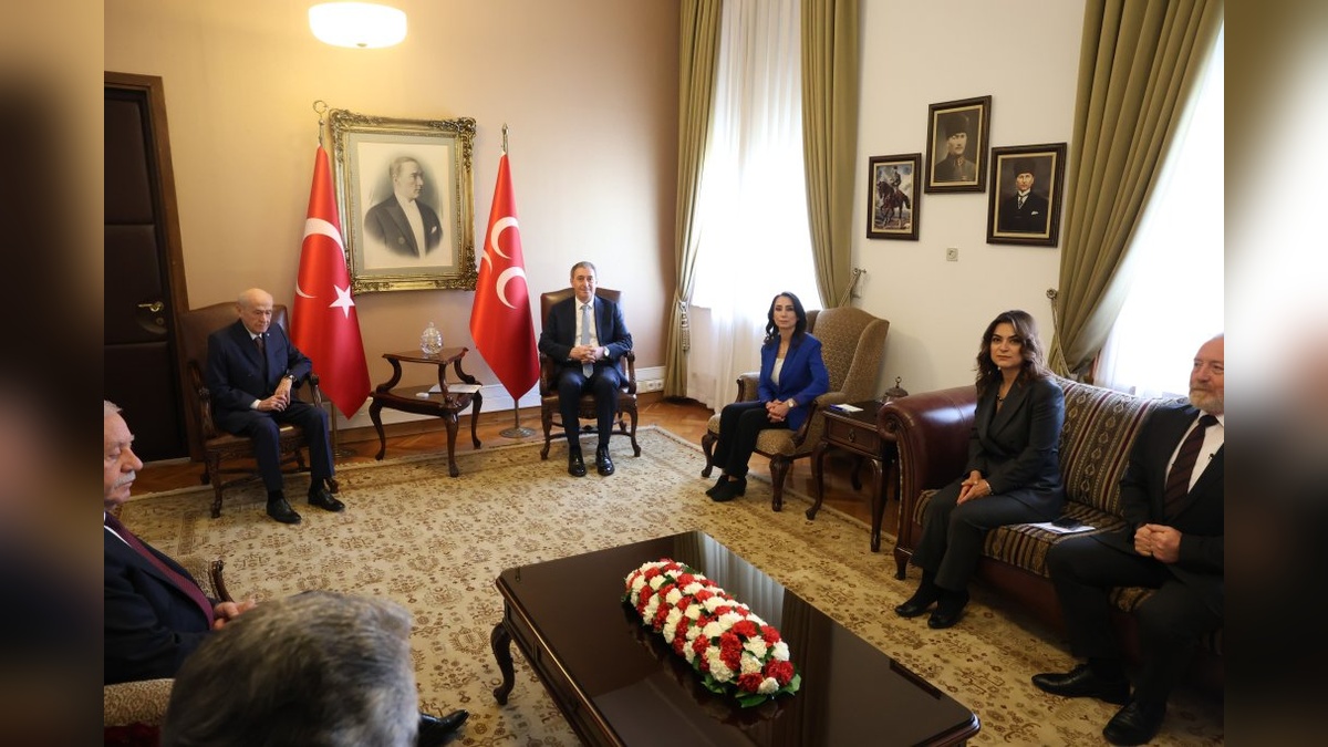 Bahçeli, DEM Parti heyetiyle görüştü: PKK'nın silah bırakma kararı masadaydı