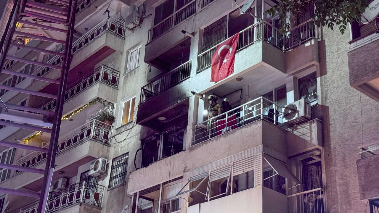 izmir-yangin-aa-2359154.jpg