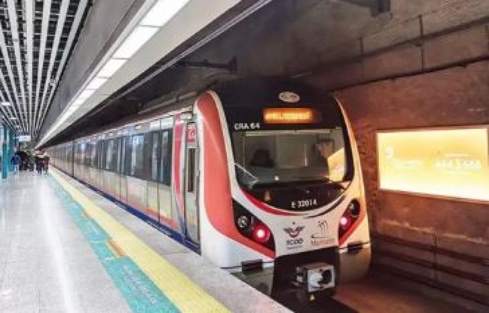 Operasyonlar sonrası metro seferleri durduruldu