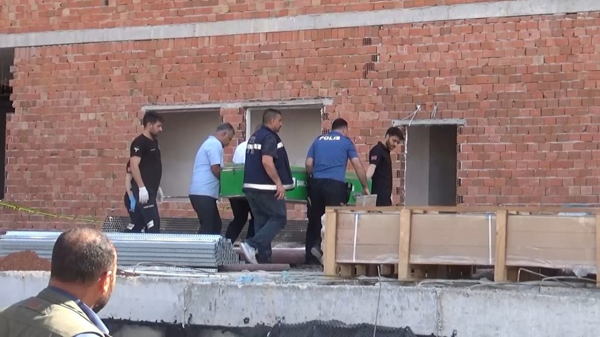 Şanlıurfa'da inşaat kazası: 7. kattan düşen demirci hayatını kaybetti