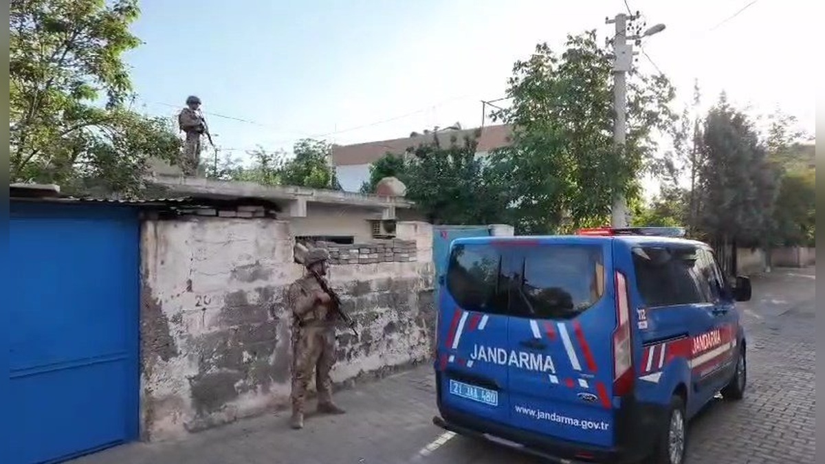 Diyarbakır ve Batman'da iş yerlerine saldırılar: 3 şüpheli gözaltında