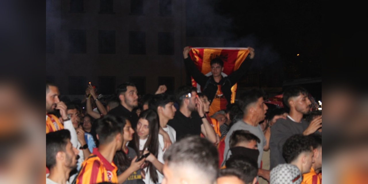 Galatasaray'ın Şampiyonluğu Malatya'da Coşkuyla Kutlandı