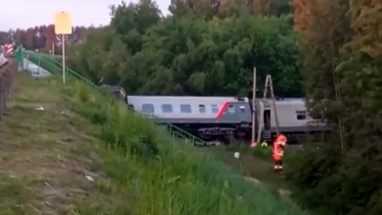 railway-re-2366012.jpg