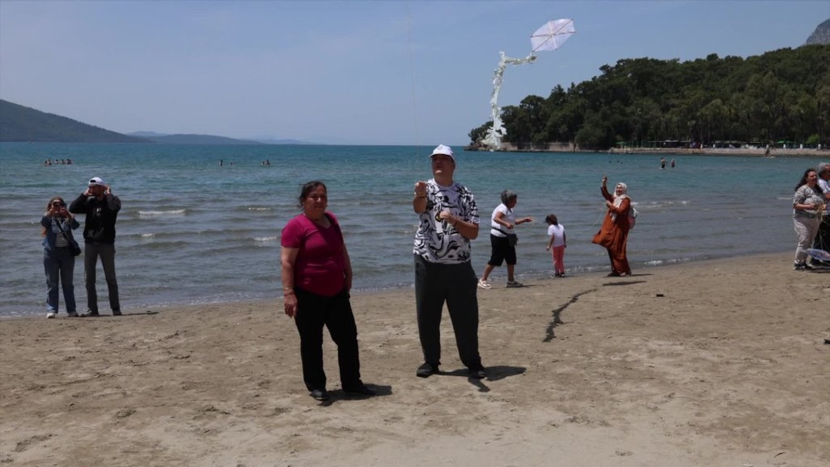 Muğla'da 3. Engelsiz Uçurtma Şenliği: Yaklaşık 400 engelli birey ve aileleri katıldı