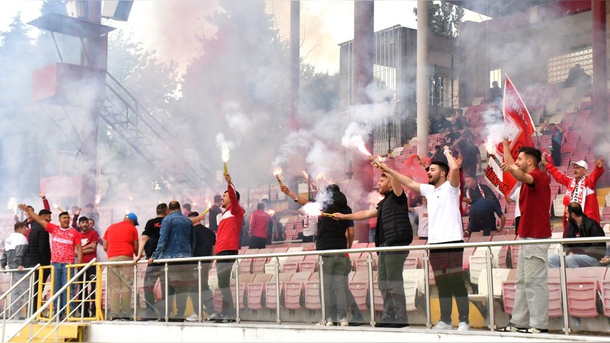 Balıkesirspor'a Taraftarlardan Moral Desteği