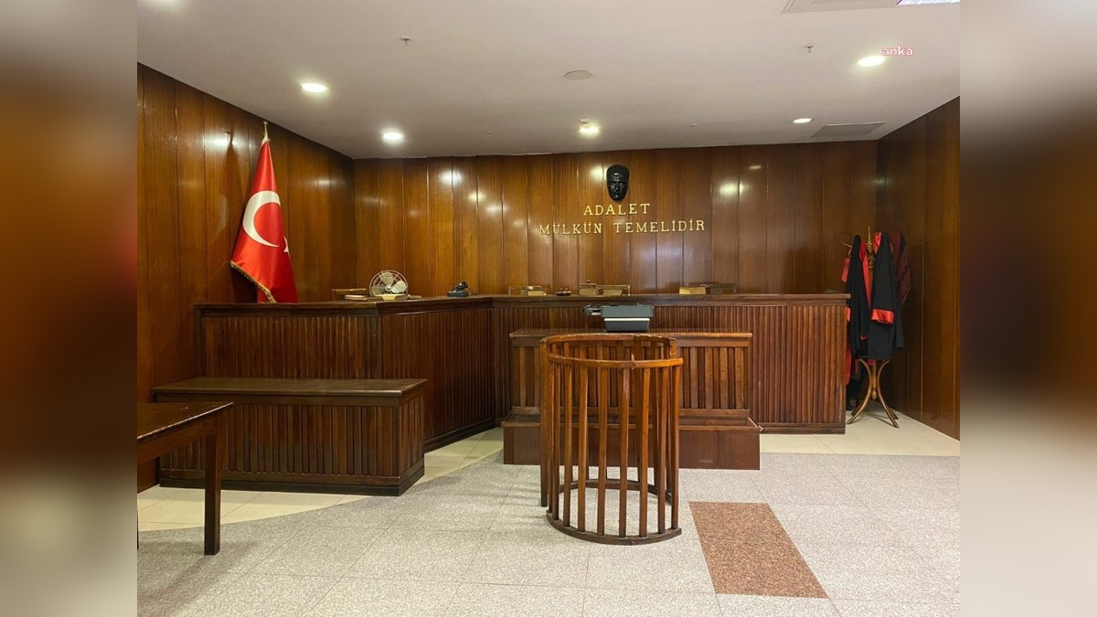 Gemlik Cumhuriyet Savcısı, Erdoğan'ın fotoğrafına gazlı içecek atma davasında beraat kararına itiraz etti