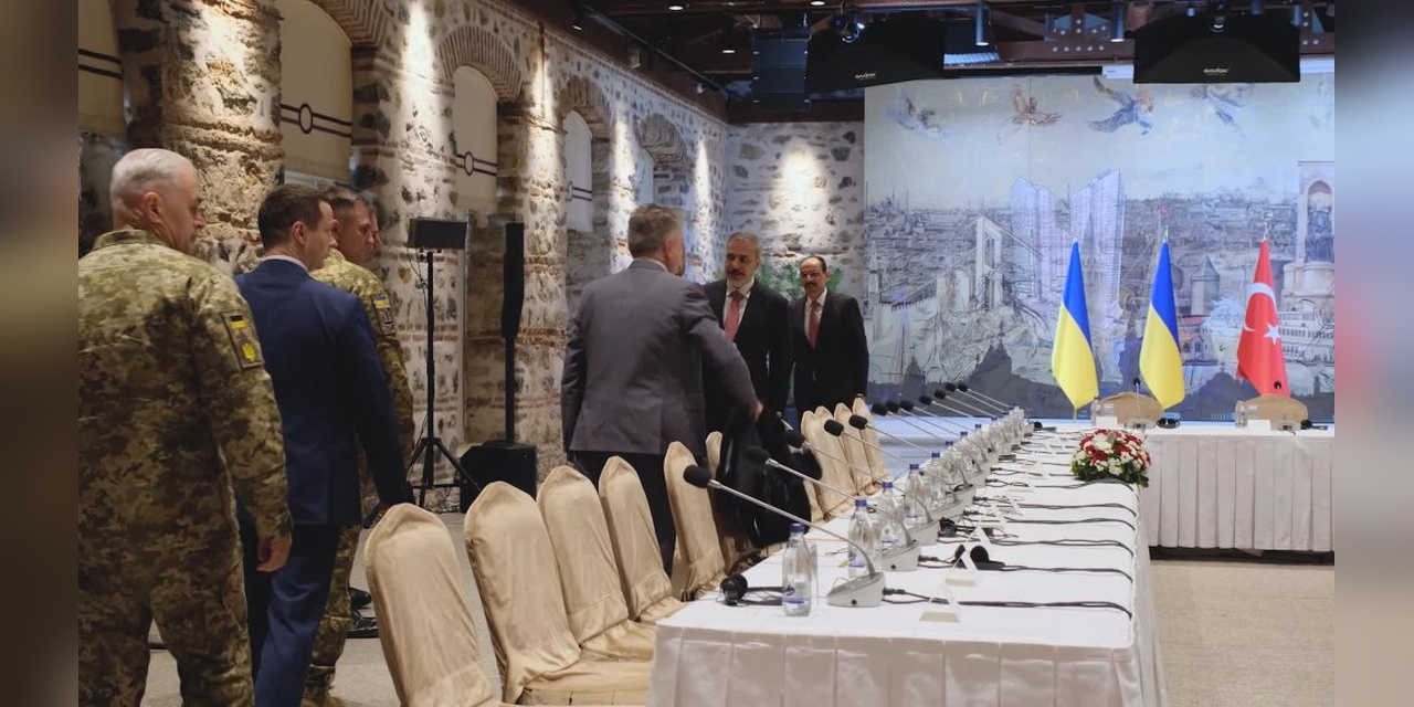 Fidan: Türkiye-Rusya-Ukrayna Görüşmeleri, Liderler Toplantısına Zemin Hazırlıyor