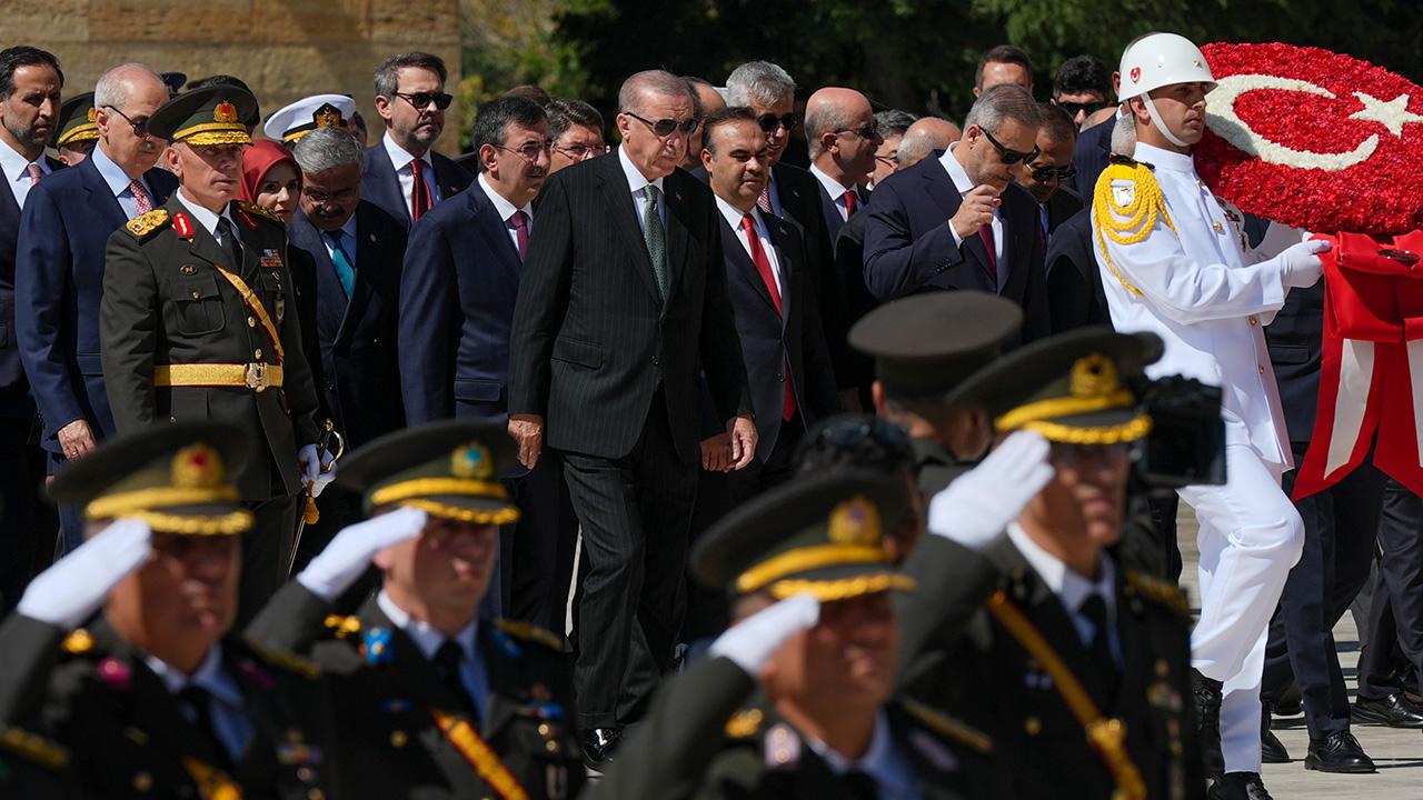 erdogan-anitkabir-aa-2393317.jpg