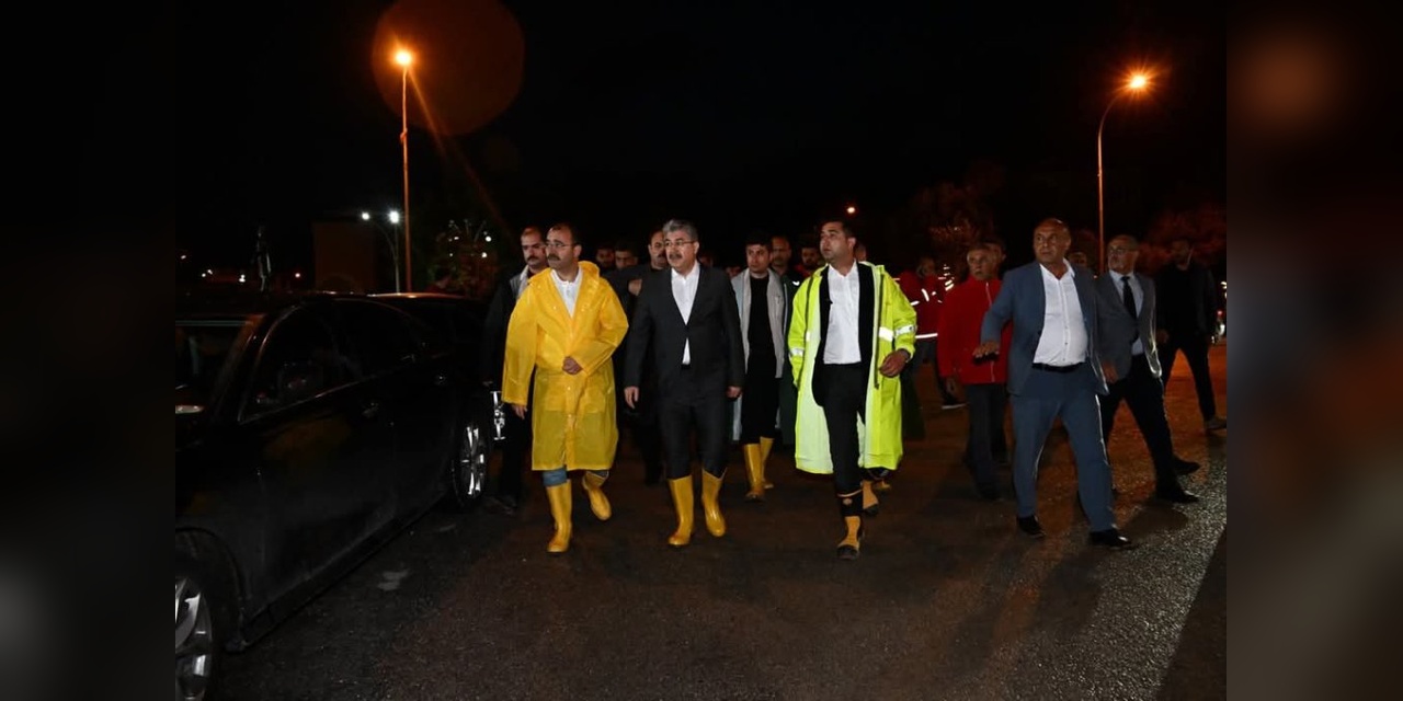 Vali Yılmaz, Kadirli'deki Sel Felaketini İnceledi: Can Kaybı Yok