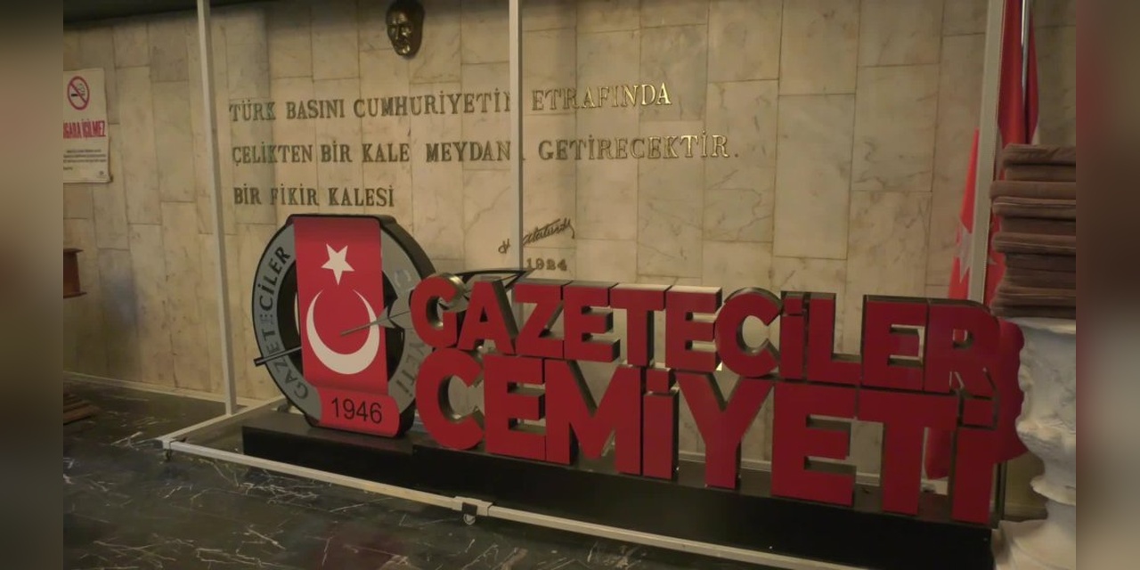 Ankara'da Haydar Aliyev Anma Etkinliği: 'İnsan Yüreği ile Haydar Baba' Kitabı Tanıtıldı