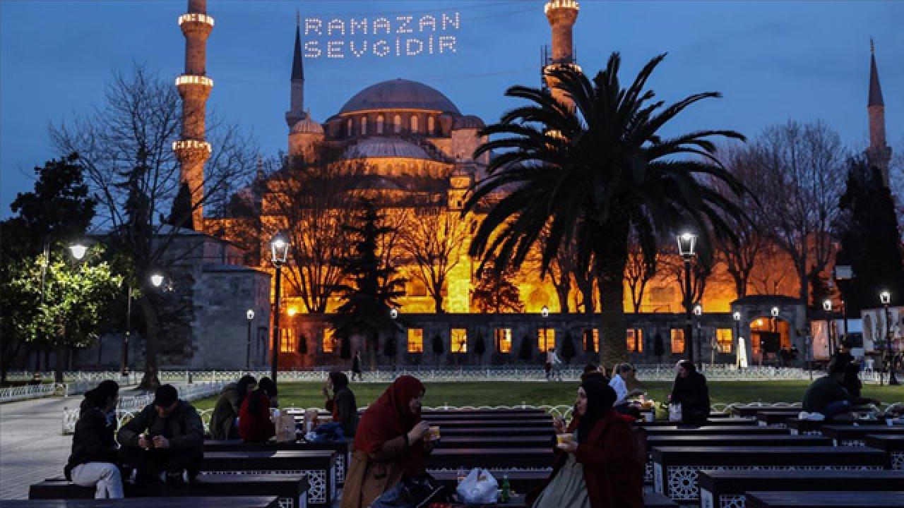 ramazan-ayi-cami-aa-1799573.jpg