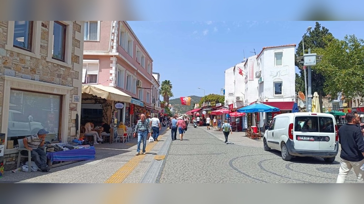 Foça açıklarında 3.7 büyüklüğünde deprem