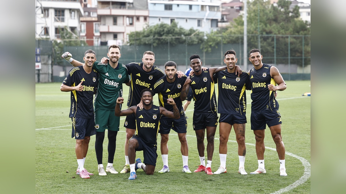 Fenerbahçe, Feyenoord maçı hazırlıklarını sürdürüyor