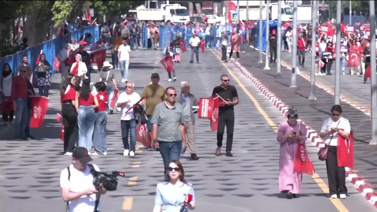 Antalya'da İmamoğlu'na özgürlük çağrısı