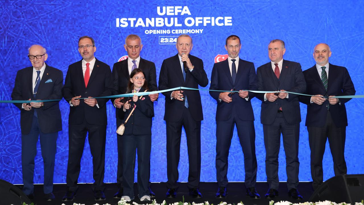 uefa-istanbul-acilisiha-2354293.jpg