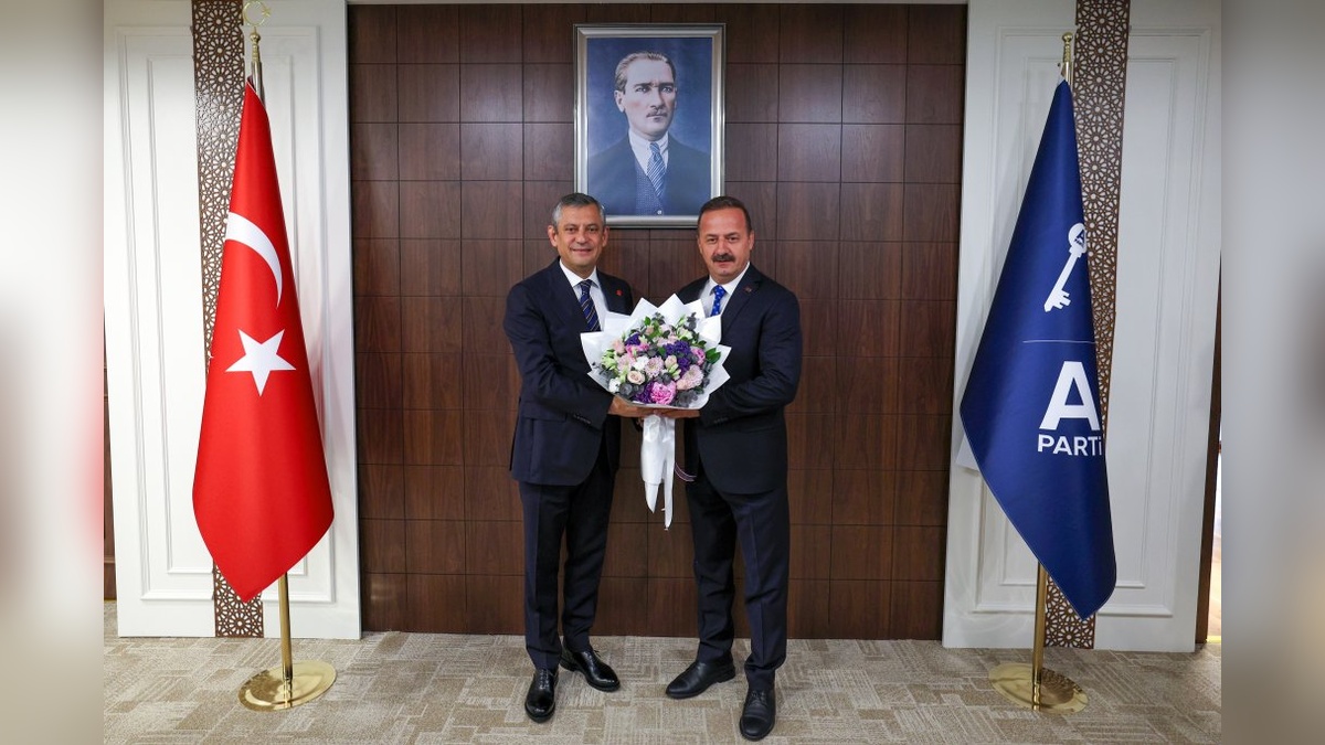 Özgür Özel, Yavuz Ağıralioğlu'nu ziyaret etti: 'Millet sizin deneme tahtanız değil'