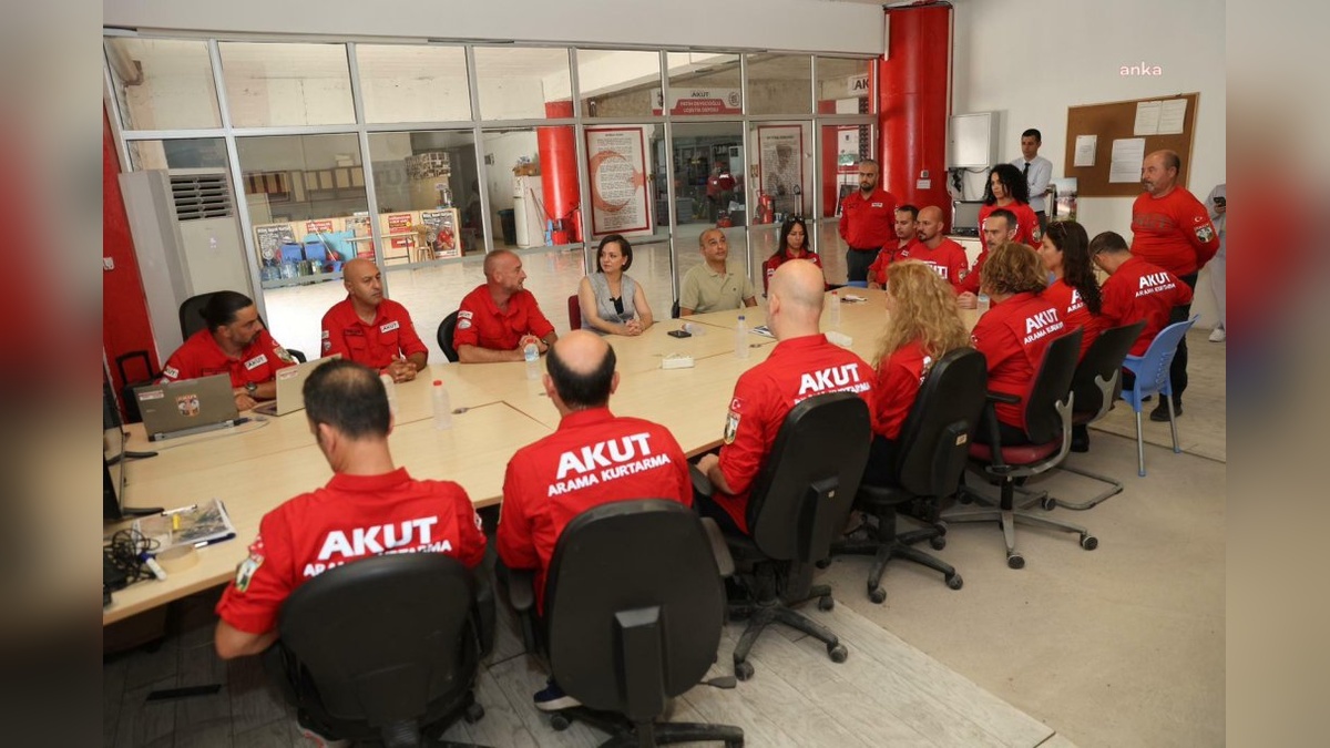 Helil Kınay: Eskişehir yangınında hayatını kaybeden AKUT gönüllüleri için taziye ziyaretinde bulundu