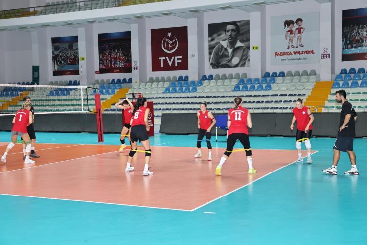 voleybol-yeni-sezon-3-1753972948-460-x750.jpeg