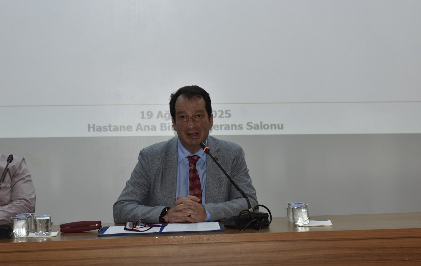 Gyu Rpjr W8 A E N8Fd