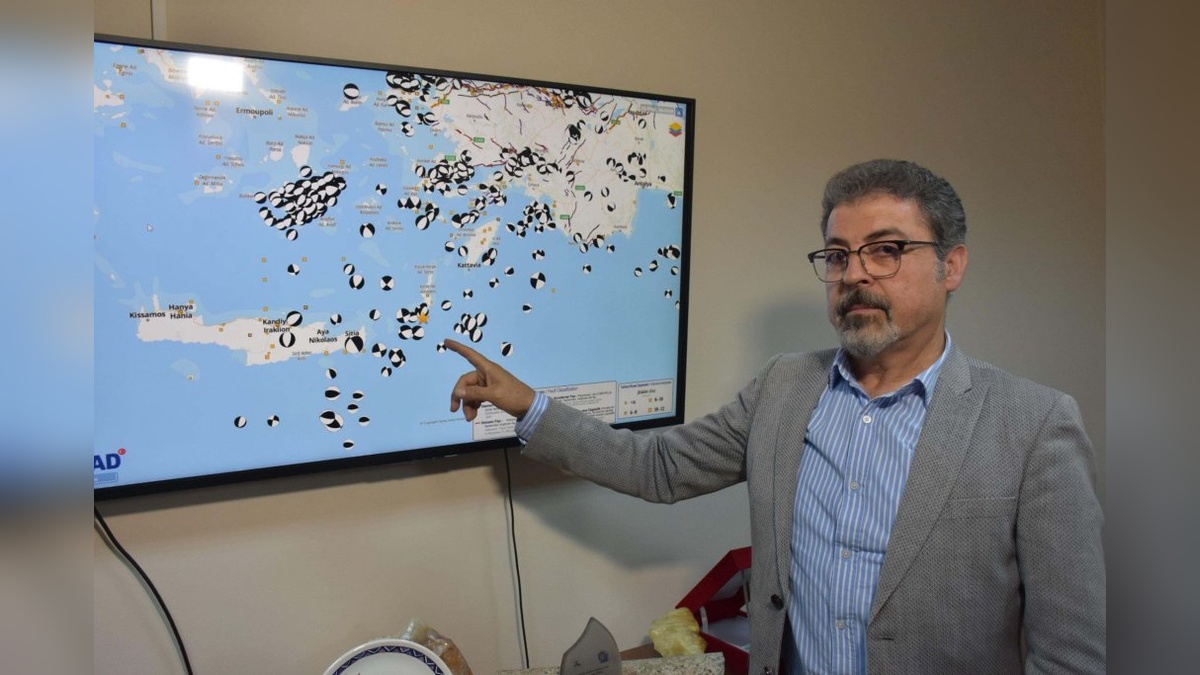 Datça Açıklarındaki 6 Büyüklüğündeki Deprem: Santorini Volkanik Depremlerini Tekrar Başlatabilir