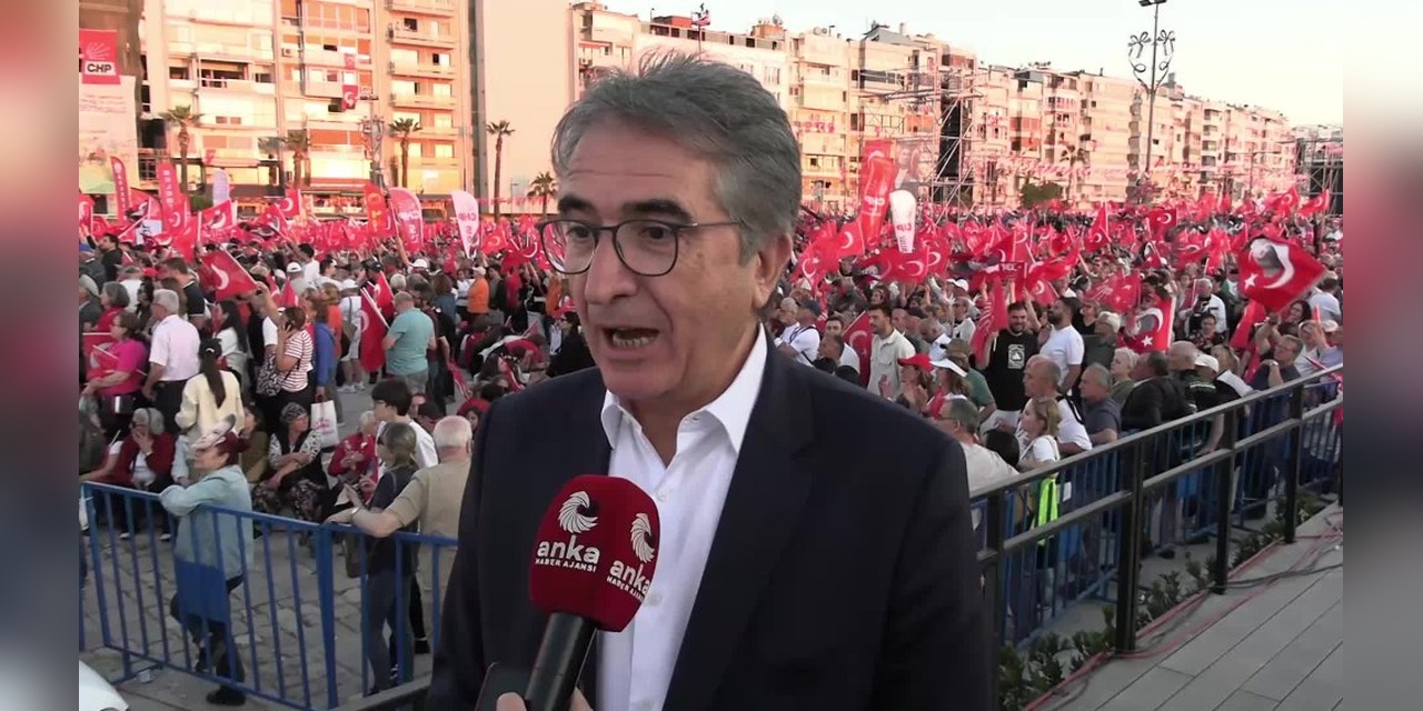 İzmir'de coşkulu miting: '19 Mayıs ruhunu koruyoruz'