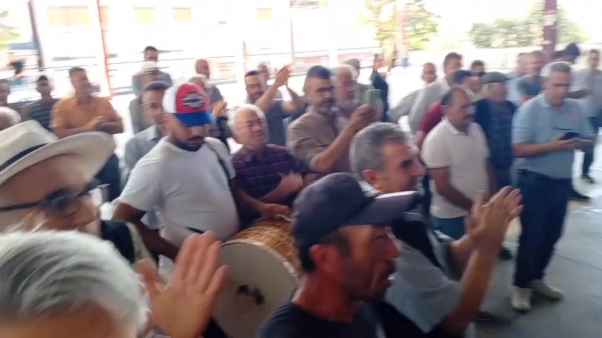 Aydın'ın Kuyucak ilçesinde Jeotermal Santral Projesi Protesto Edildi