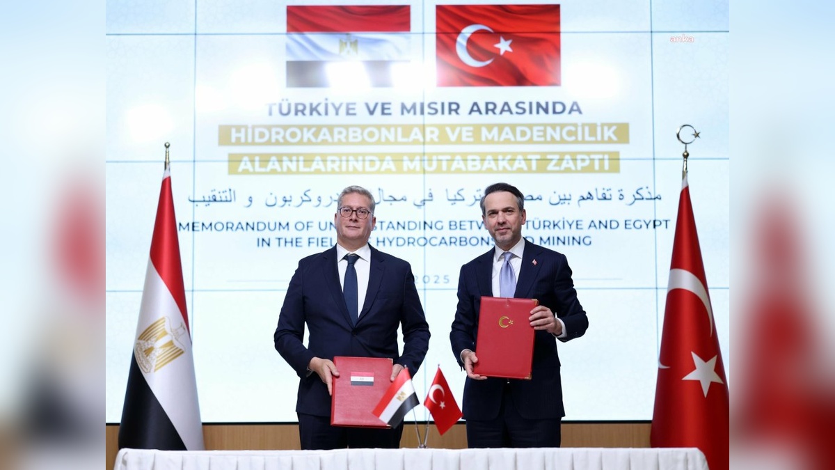 Bayraktar: Türkiye-Mısır, Enerji İş Birliğinde İki Önemli Anlaşma İmzaladı