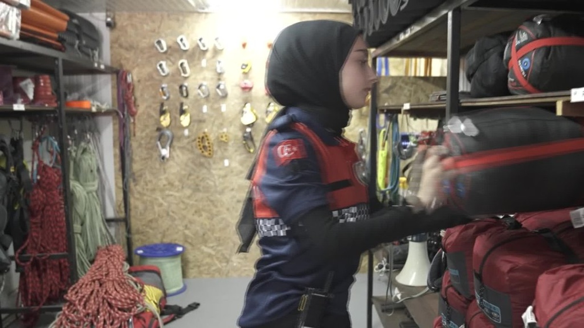 Osmangazi'de Liseli Öğrenciler Deprem Tatbikatıyla Afet Bilincini Artırdı