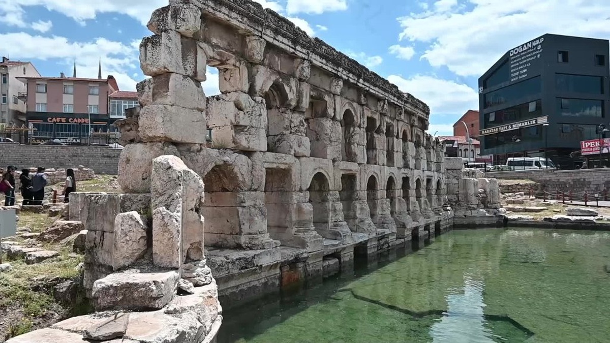Yozgat'taki Roma Hamamı'nı ziyaretçi akını