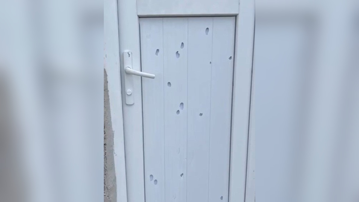 Bismil'de dolu felaketi: Bağ evi kapısı delinmiş, tarım arazileri zarar görmüş