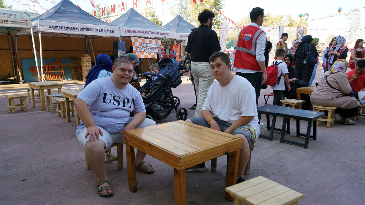 Down Sendromlu Çocuklar (1)