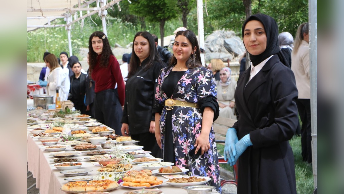 Hakkari'de 1'inci Yöresel Ot Festivali: Doğanın kalbinde, lezzetin izinde
