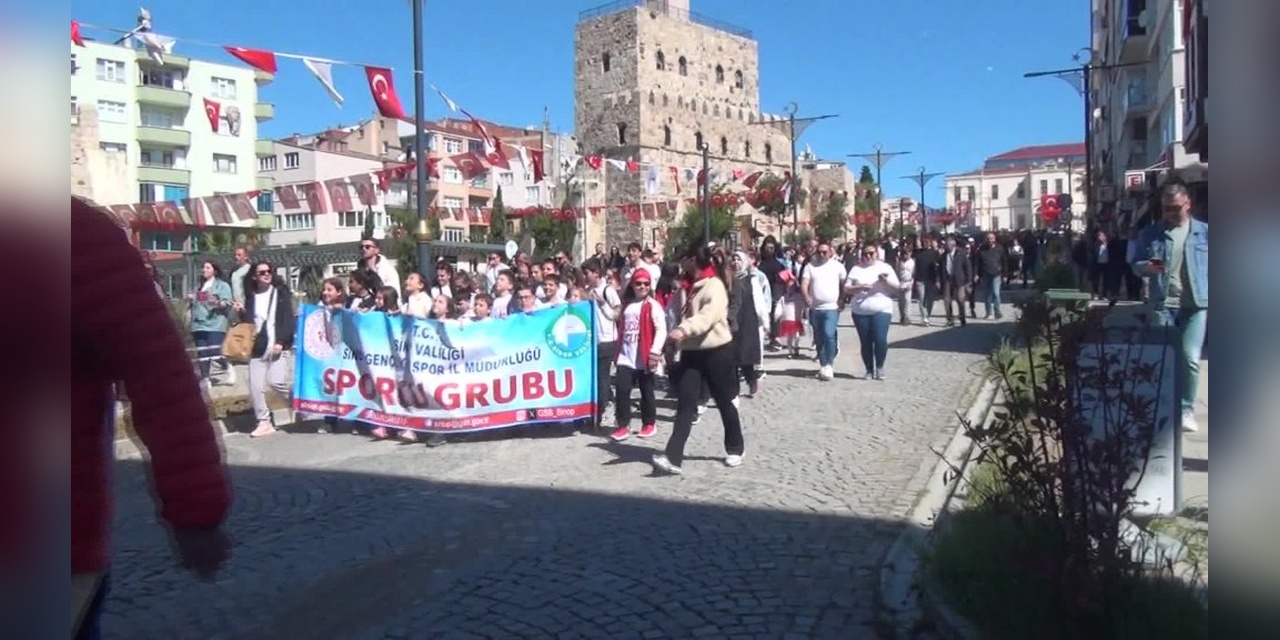 Sinop'ta 19 Mayıs coşkuyla kutlandı