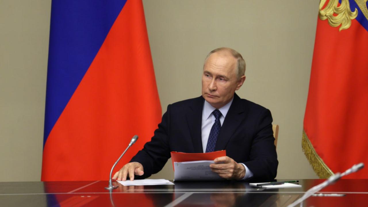 putin-aa-2302142.jpg