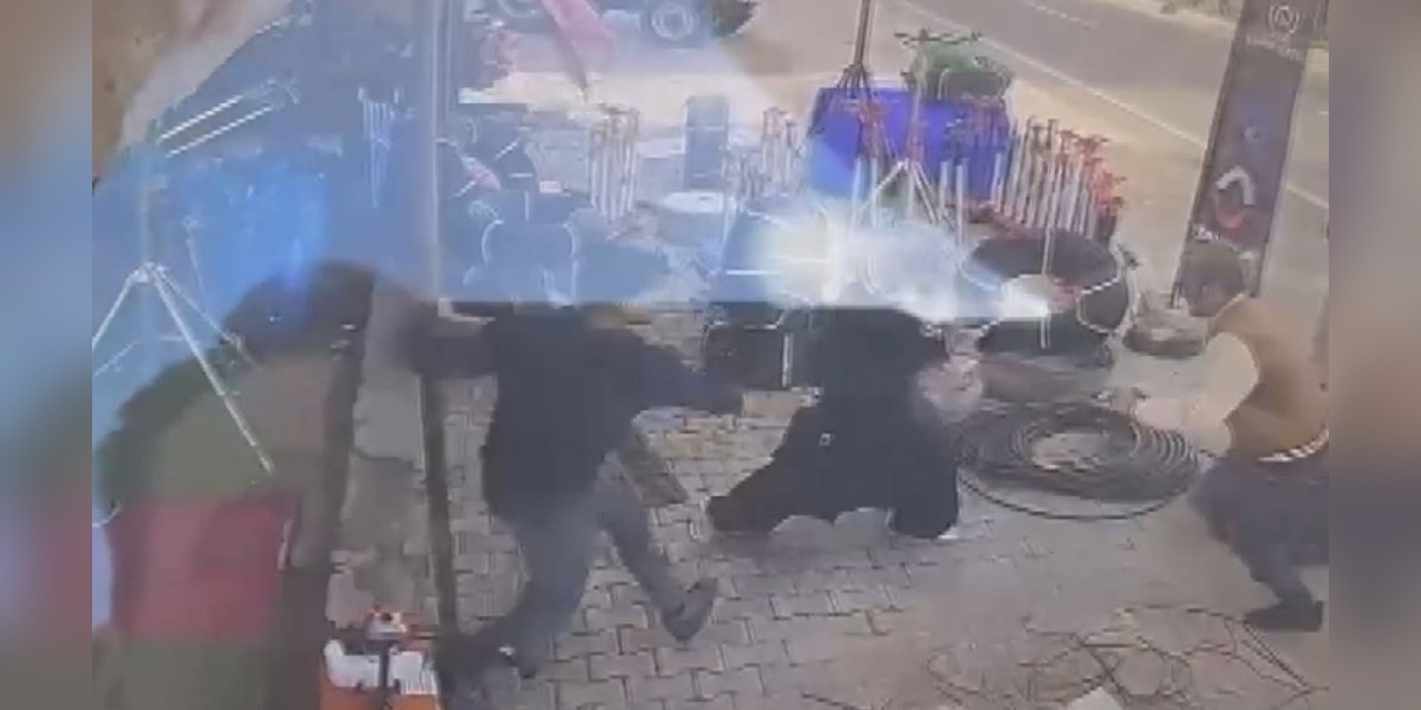 Kelkit'te bıçaklı saldırı girişimi iş yeri sahibi tarafından engellendi