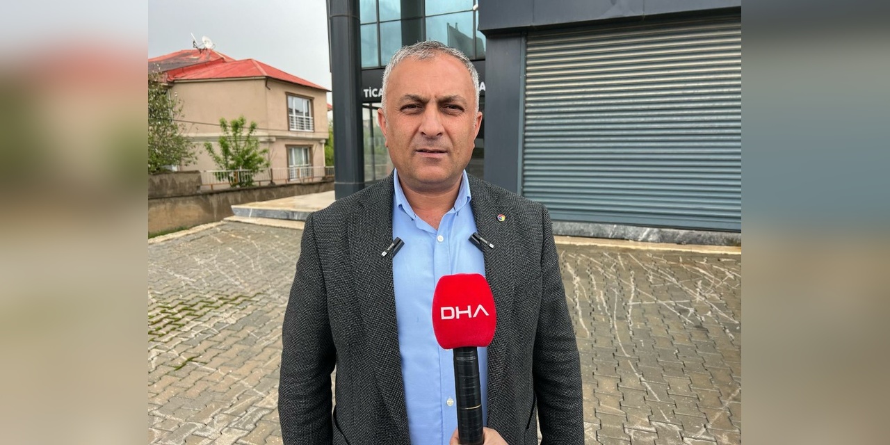 PKK'nın silah bırakma kararı Hakkari'de sevinçle karşılandı