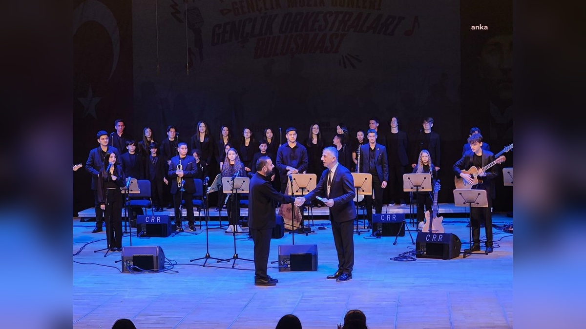 Balıkesir MOD10 Gençlik Orkestrası Cemal Reşit Rey'de