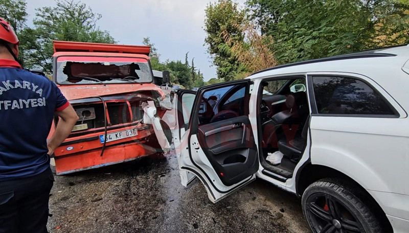 Kamyonetle Cip Carpisti5