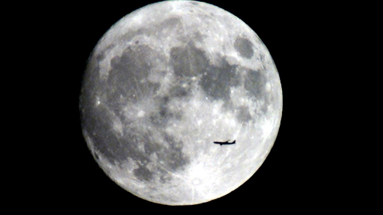 moon-2096935.jpg