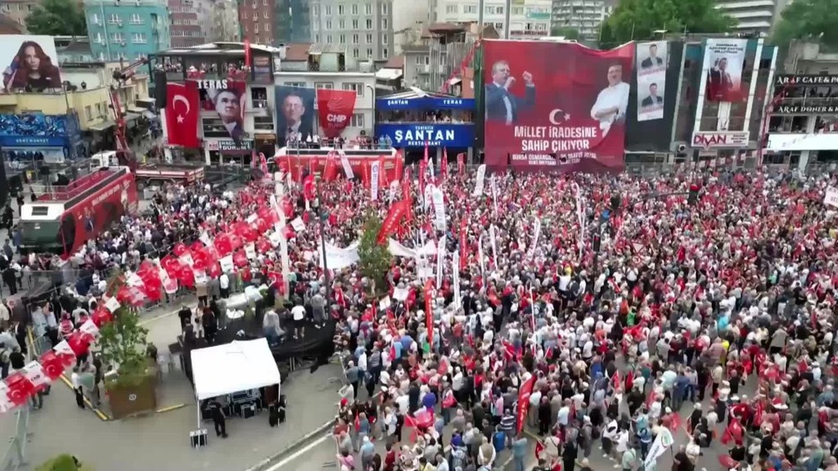 Bozbey: Ekrem İmamoğlu, Türkiye'nin umududur